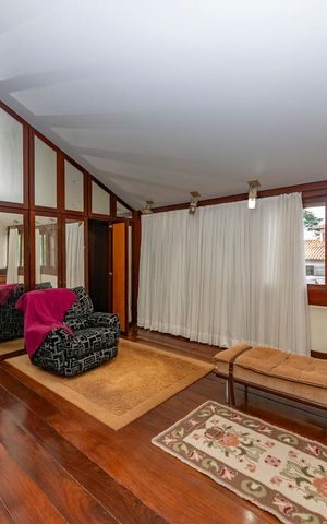 Casa à venda com 435m², 4 quartos e 4 vagas Casa à venda com 435m², 4 quartos e 4 vagasSuíte 1