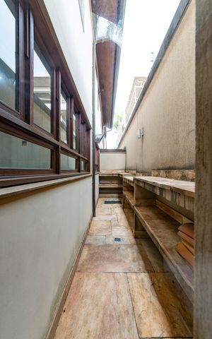 Casa à venda com 435m², 4 quartos e 4 vagas Casa à venda com 435m², 4 quartos e 4 vagasÁrea externa