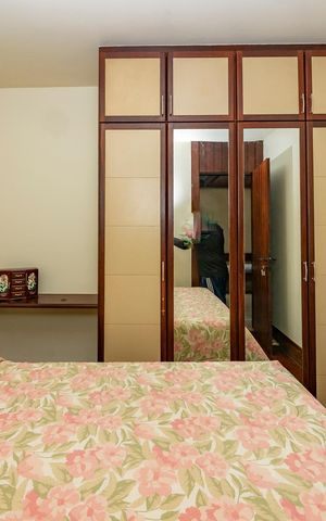 Casa à venda com 435m², 4 quartos e 4 vagas Casa à venda com 435m², 4 quartos e 4 vagasQuarto de Serviço 2