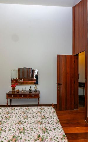 Casa à venda com 435m², 4 quartos e 4 vagas Casa à venda com 435m², 4 quartos e 4 vagasSuíte 2