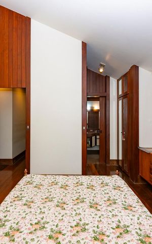 Casa à venda com 435m², 4 quartos e 4 vagas Casa à venda com 435m², 4 quartos e 4 vagasSuíte 2