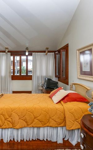 Casa à venda com 435m², 4 quartos e 4 vagas Casa à venda com 435m², 4 quartos e 4 vagasQuarto 2