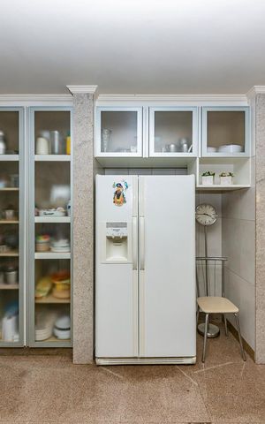 Casa à venda com 435m², 4 quartos e 4 vagas Casa à venda com 435m², 4 quartos e 4 vagasCozinha