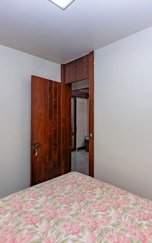 Casa à venda com 435m², 4 quartos e 4 vagas Casa à venda com 435m², 4 quartos e 4 vagasQuarto de Serviço 2