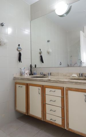 Apartamento à venda com 370m², 5 quartos e 4 vagasBanheiro da Suíte 3