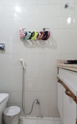 Apartamento à venda com 370m², 5 quartos e 4 vagasBanheiro da Suíte 1