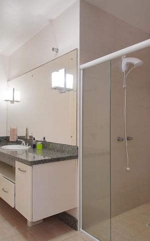 Casa à venda com 295m², 3 quartos e 3 vagasBanheiro