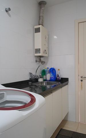Casa à venda com 295m², 3 quartos e 3 vagasÁrea de Serviço