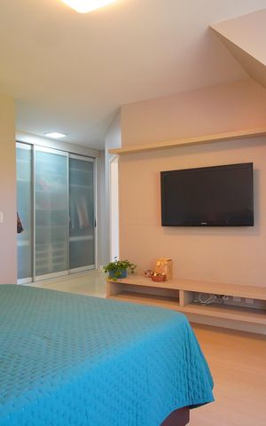 Casa à venda com 295m², 3 quartos e 3 vagasSuíte
