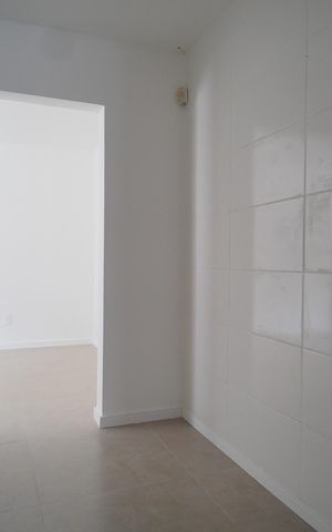 Casa à venda com 110m², 2 quartos e 2 vagasCloset
