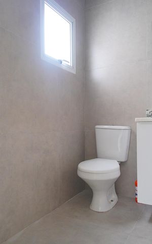 Casa à venda com 110m², 2 quartos e 2 vagasBanheiro