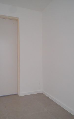 Casa à venda com 110m², 2 quartos e 2 vagasCloset