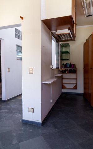 Casa à venda com 468m², 5 quartos e 4 vagas Casa à venda com 468m², 5 quartos e 4 vagasQuarto de Serviço