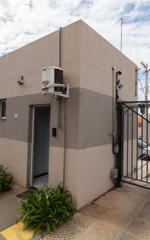 Apartamento à venda com 46m², 2 quartos e 1 vaga Apartamento à venda com 46m², 2 quartos e 1 vagaFachada