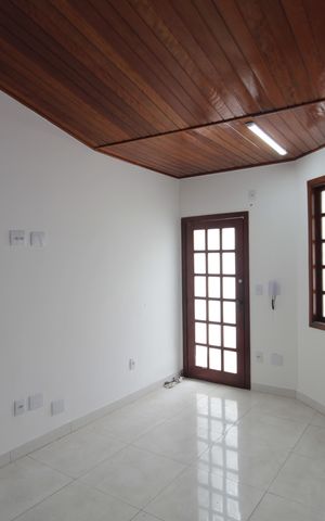 Casa à venda com 74m², 2 quartos e 1 vagaSala