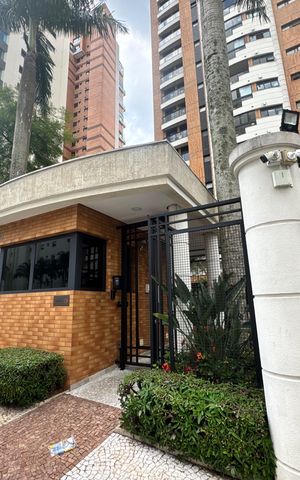 Apartamento à venda com 195m², 3 quartos e 4 vagas Apartamento à venda com 195m², 3 quartos e 4 vagasPortaria