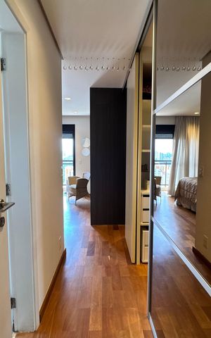 Apartamento à venda com 195m², 3 quartos e 4 vagas Apartamento à venda com 195m², 3 quartos e 4 vagasEntrada suite Master