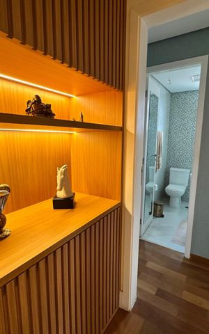 Apartamento à venda com 195m², 3 quartos e 4 vagas Apartamento à venda com 195m², 3 quartos e 4 vagasCorredor