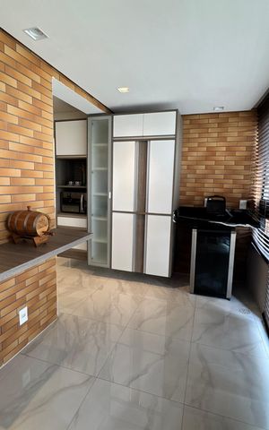 Apartamento à venda com 195m², 3 quartos e 4 vagas Apartamento à venda com 195m², 3 quartos e 4 vagasCozinha