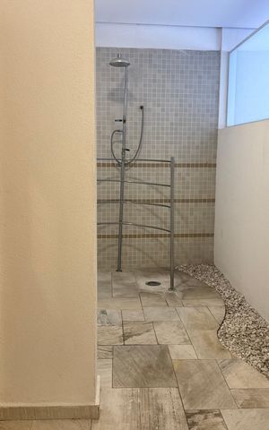 Apartamento à venda com 195m², 3 quartos e 4 vagas Apartamento à venda com 195m², 3 quartos e 4 vagasSaúna