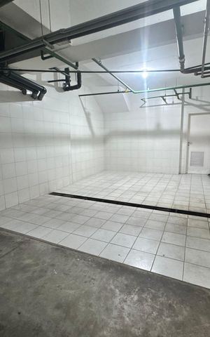 Apartamento à venda com 195m², 3 quartos e 4 vagas Apartamento à venda com 195m², 3 quartos e 4 vagasEspaço Lava rapido