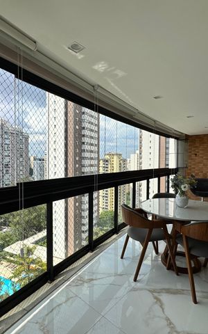 Apartamento à venda com 195m², 3 quartos e 4 vagas Apartamento à venda com 195m², 3 quartos e 4 vagasVista sala de vista
