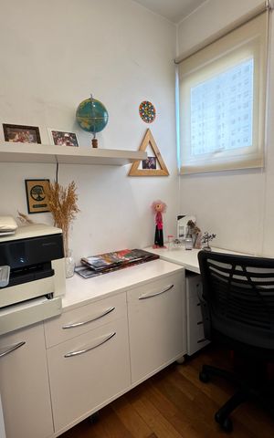 Apartamento à venda com 195m², 3 quartos e 4 vagas Apartamento à venda com 195m², 3 quartos e 4 vagasEscritório área de serviço