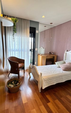Apartamento à venda com 195m², 3 quartos e 4 vagas Apartamento à venda com 195m², 3 quartos e 4 vagasQuarto Suite 2