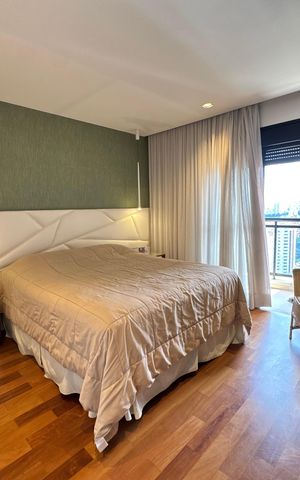 Apartamento à venda com 195m², 3 quartos e 4 vagas Apartamento à venda com 195m², 3 quartos e 4 vagasQuarto Suite Master