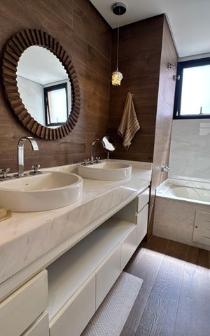 Apartamento à venda com 195m², 3 quartos e 4 vagas Apartamento à venda com 195m², 3 quartos e 4 vagasBanheiro 1 suite Master