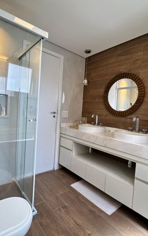 Apartamento à venda com 195m², 3 quartos e 4 vagas Apartamento à venda com 195m², 3 quartos e 4 vagasBanheiro 1 Suite Master