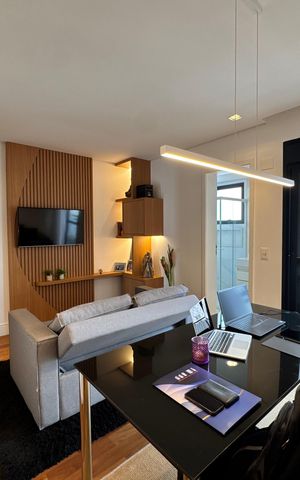 Apartamento à venda com 195m², 3 quartos e 4 vagas Apartamento à venda com 195m², 3 quartos e 4 vagasEscritório