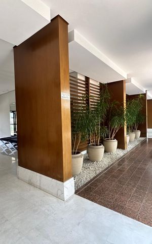 Apartamento à venda com 195m², 3 quartos e 4 vagas Apartamento à venda com 195m², 3 quartos e 4 vagasHall social