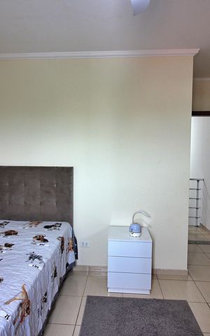 Casa à venda com 216m², 3 quartos e 4 vagasQuarto 2