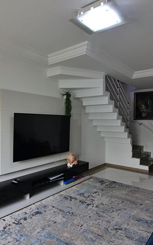 Casa à venda com 216m², 3 quartos e 4 vagasSala