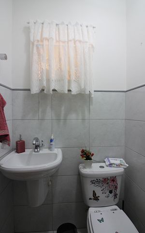Casa à venda com 216m², 3 quartos e 4 vagasLavabo