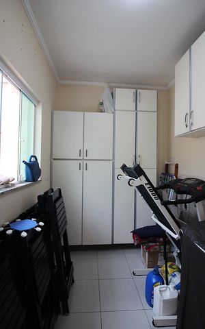 Casa à venda com 216m², 3 quartos e 4 vagasÁrea de Serviço