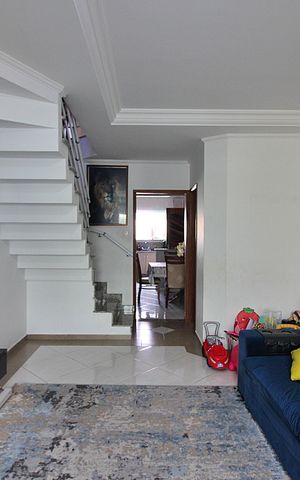 Casa à venda com 216m², 3 quartos e 4 vagasSala