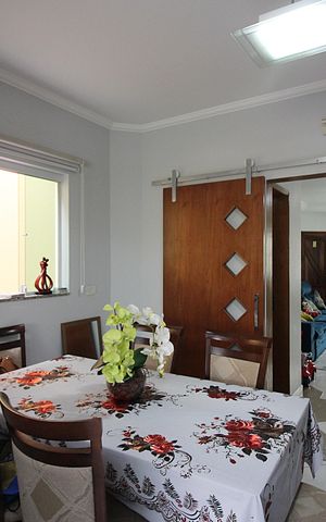 Casa à venda com 216m², 3 quartos e 4 vagasCopa