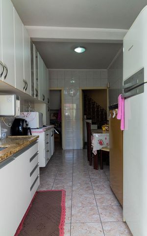 Casa à venda com 175m², 3 quartos e 2 vagas Casa à venda com 175m², 3 quartos e 2 vagasCozinha