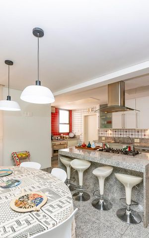 Apartamento à venda com 486m², 4 quartos e 5 vagas Apartamento à venda com 486m², 4 quartos e 5 vagasCozinha