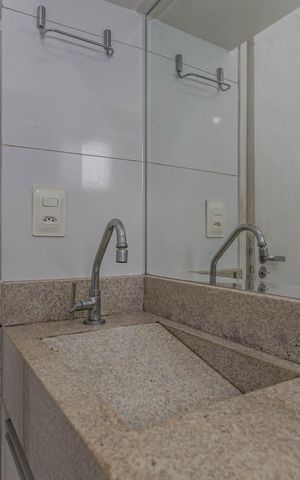 Apartamento para alugar com 65m², 2 quartos e 1 vagaBanheiro