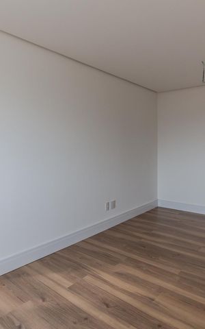 Apartamento à venda com 209m², 3 quartos e 3 vagas Apartamento à venda com 209m², 3 quartos e 3 vagasSuíte 3