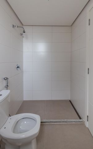 Apartamento à venda com 209m², 3 quartos e 3 vagas Apartamento à venda com 209m², 3 quartos e 3 vagasBanheiro Suíte 3