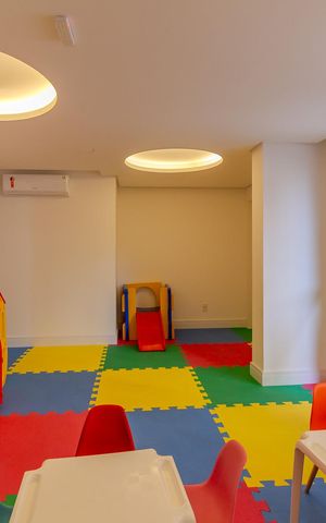 Apartamento à venda com 209m², 3 quartos e 3 vagas Apartamento à venda com 209m², 3 quartos e 3 vagasBrinquedoteca