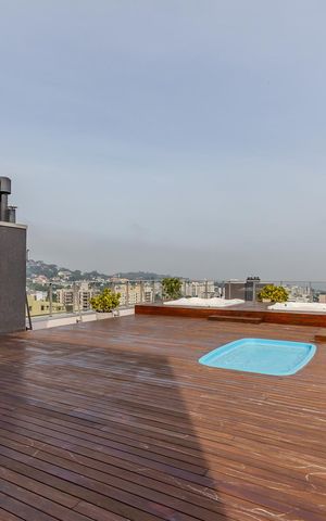 Apartamento à venda com 209m², 3 quartos e 3 vagas Apartamento à venda com 209m², 3 quartos e 3 vagasÁrea comum - Piscina