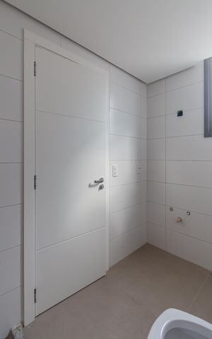 Apartamento à venda com 209m², 3 quartos e 3 vagas Apartamento à venda com 209m², 3 quartos e 3 vagasBanheiro Suíte 3
