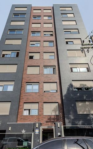Apartamento à venda com 209m², 3 quartos e 3 vagas Apartamento à venda com 209m², 3 quartos e 3 vagasFachada