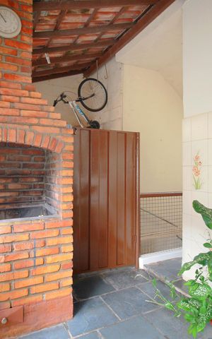 Casa à venda com 431m², 4 quartos e 1 vagaChurrasqueira