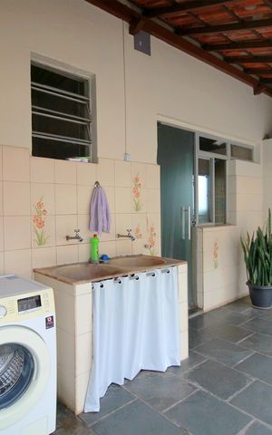 Casa à venda com 431m², 4 quartos e 1 vagaÁrea de Serviço